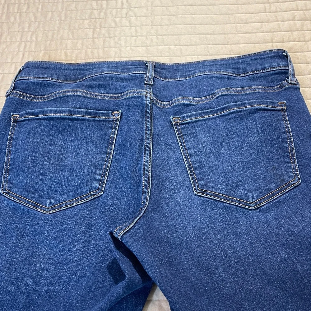 Old Navy ROCKSTAR MID RISE SUPER SKINNY WOMENS SIZE 14 DISTRESSED DENIM JEANS